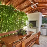 Barbara-kastela With Heated Pool *