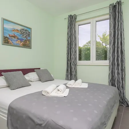 Apartament Barbara-kastela With Heated Pool Kaštela