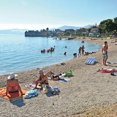Barbara-kastela With Heated Pool Каштела
