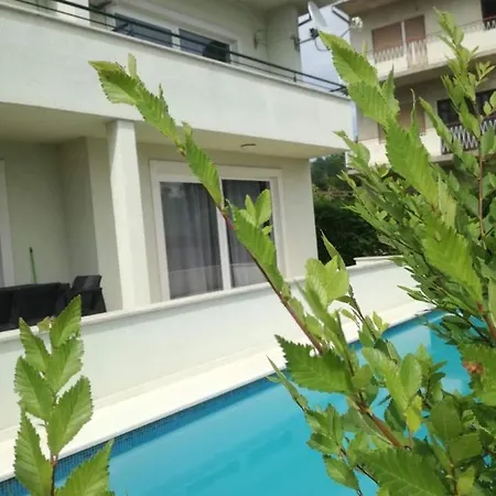 Barbara-kastela With Heated Pool *