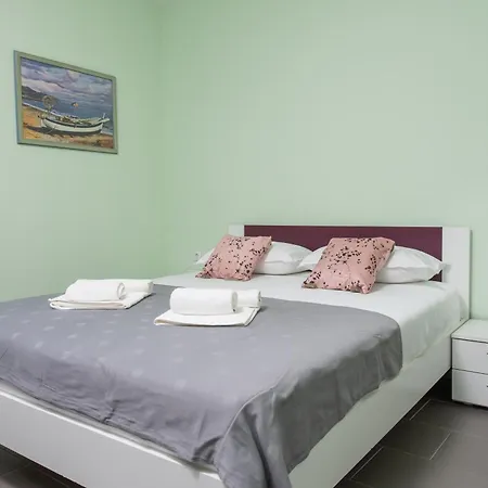 Apartment Barbara-kastela With Heated Pool *