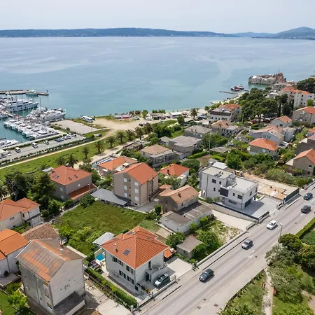 Apartment Barbara-kastela With Heated Pool Kastela