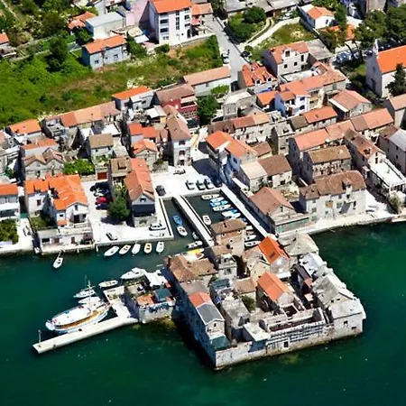 Barbara-kastela With Heated Pool Kastela