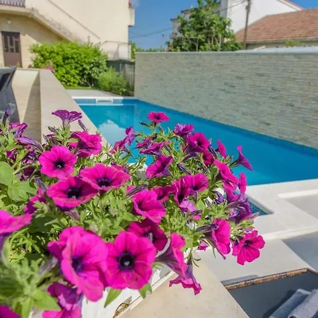 Barbara-kastela With Heated Pool Kastela